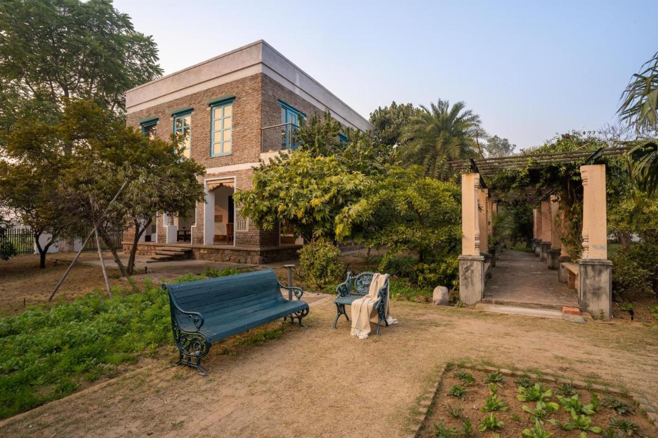Lohonostays Library Sadhrana Bagh Gurgaon Exterior photo