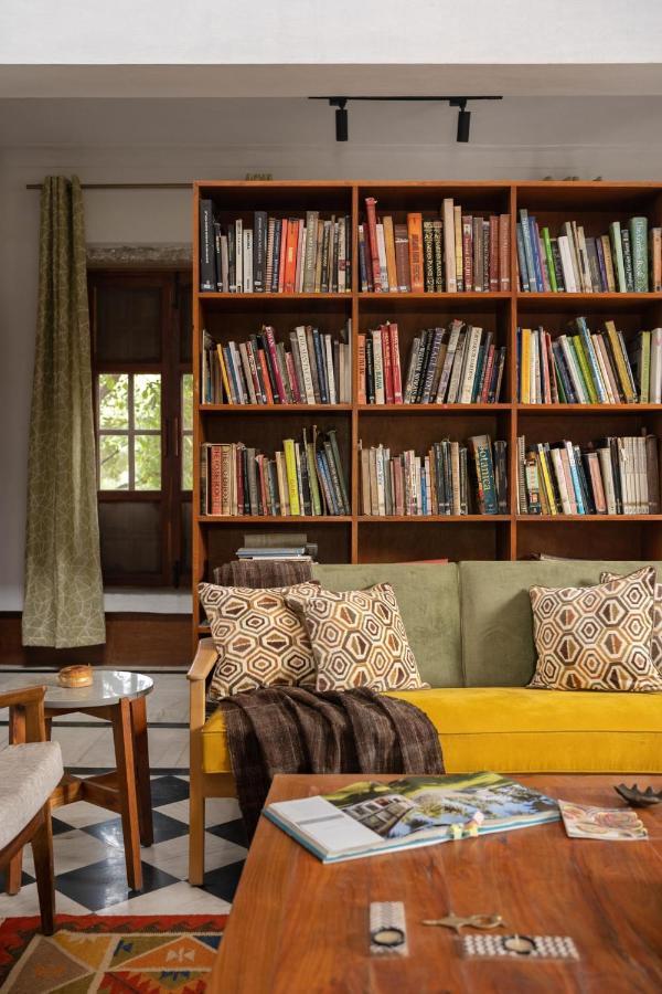 Lohonostays Library Sadhrana Bagh Gurgaon Exterior photo